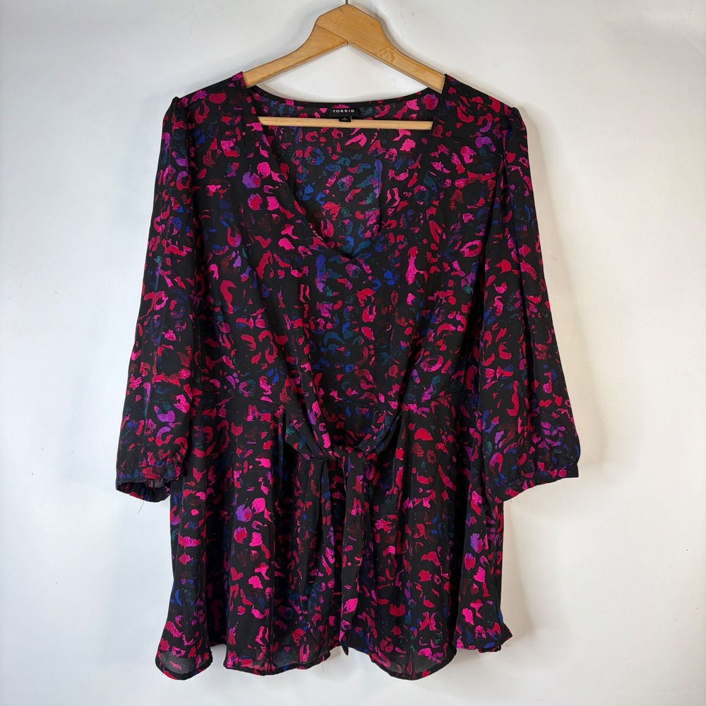 Torrid Blouse Women 2 Black Pink Abstract Leopard Tie Front V-Neck Peplum Top